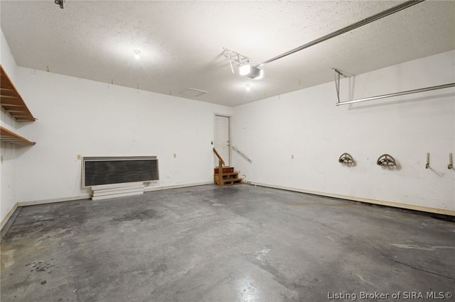 3039 Elisa Court, New Albany, IN 47150