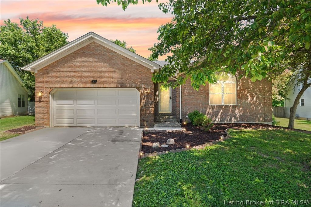 3039 Elisa Court, New Albany, IN 47150