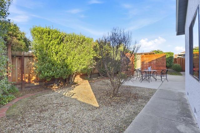 1650 Sausalito Drive, Hollister, CA 95023