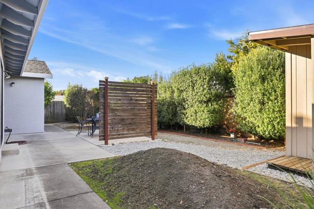 1650 Sausalito Drive, Hollister, CA 95023