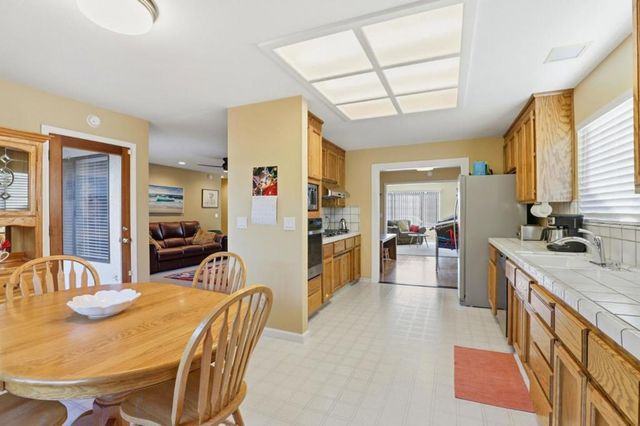 1650 Sausalito Drive, Hollister, CA 95023