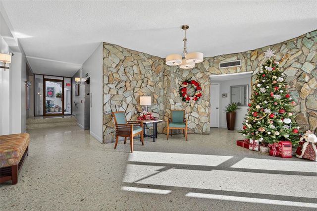 700 BEACH DRIVE NE 406, St Petersburg, FL 33701