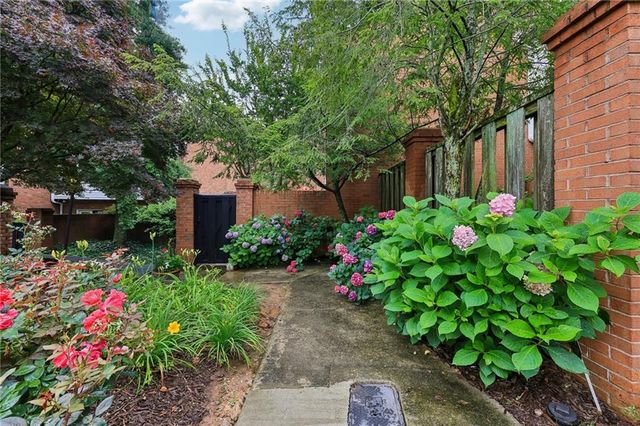 11 Kings Walk NE, Atlanta, GA 30307