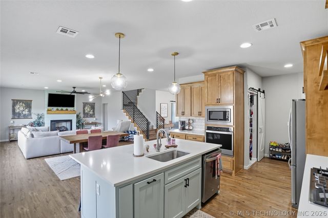 10434 S 232nd East Avenue, Broken Arrow, OK 74014