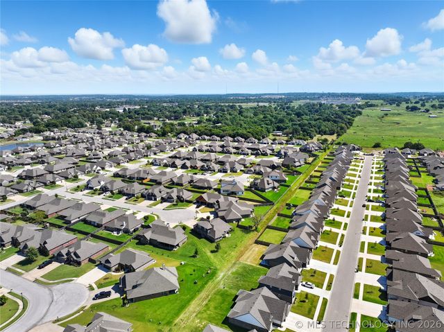 10434 S 232nd East Avenue, Broken Arrow, OK 74014