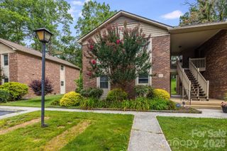 1325 4th Avenue W C, Hendersonville, NC 28739