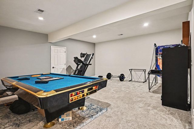 2166 Willow Creek Drive, Mishawaka, IN 46545