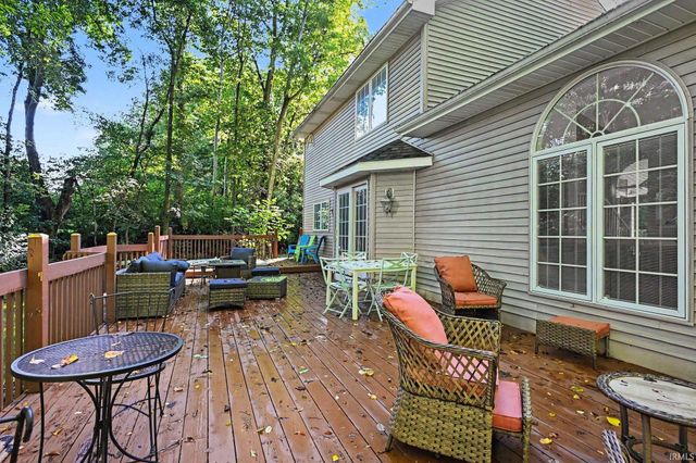 2166 Willow Creek Drive, Mishawaka, IN 46545