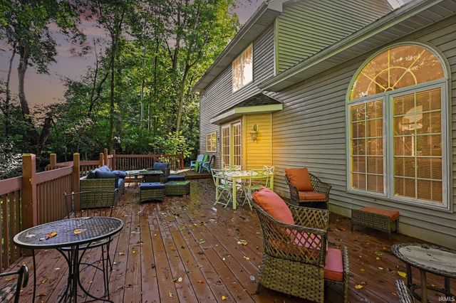 2166 Willow Creek Drive, Mishawaka, IN 46545