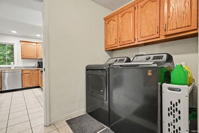 2166 Willow Creek Drive, Mishawaka, IN 46545