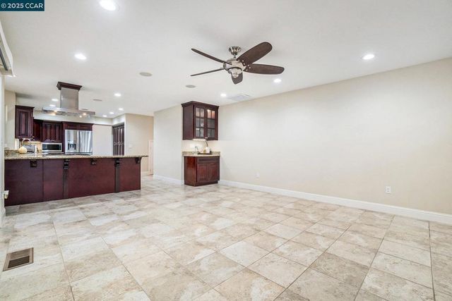 924 Flintrock Drive, Antioch, CA 94509