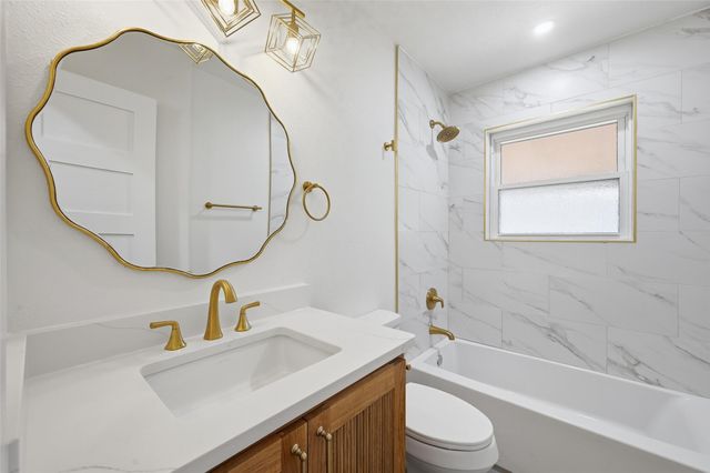 2713 Mission Street, Fort Worth, TX 76109