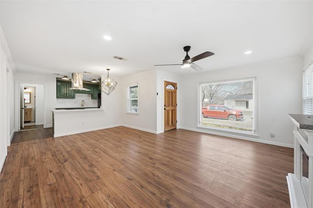 2713 Mission Street, Fort Worth, TX 76109