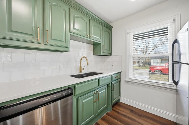 2713 Mission Street, Fort Worth, TX 76109