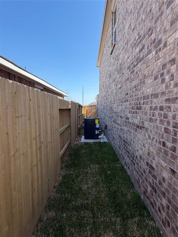 16819 Old Wagon Way, Hockley, TX 77447