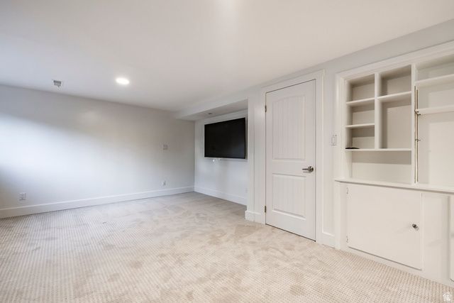 8505 S KINGS COVE DR, Salt Lake City, UT 84121
