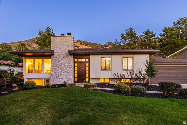 8505 S KINGS COVE DR, Salt Lake City, UT 84121