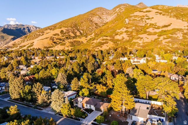 8505 S KINGS COVE DR, Salt Lake City, UT 84121