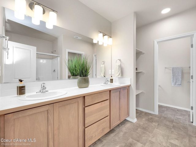 987 E Healy Ave, Post Falls, ID 83854