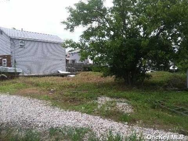 143 broaway, Howard Beach, NY 11414