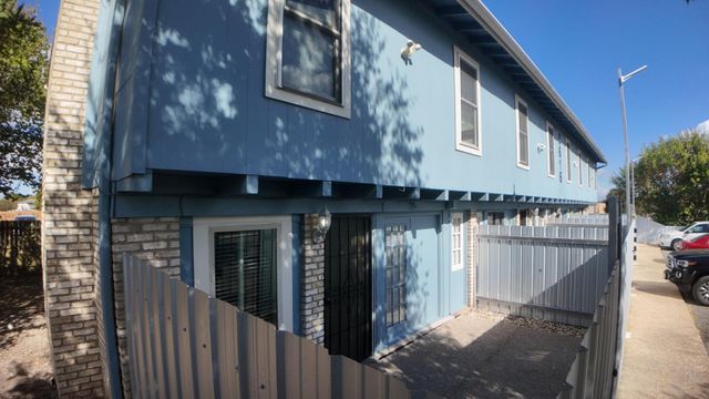 8616 Putnam DR, Austin, TX 78757