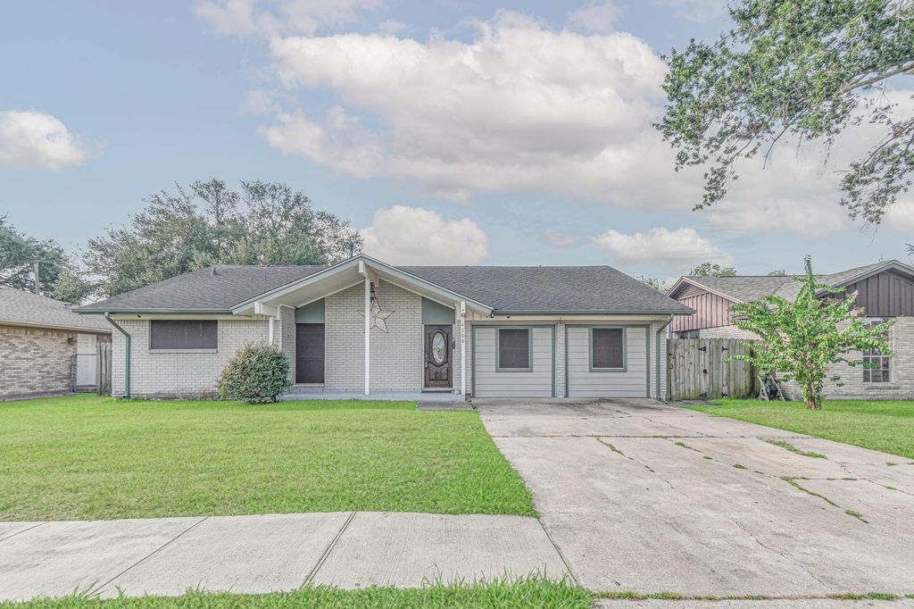 4708 Crepe Myrtle Lane, Pasadena, TX 77505