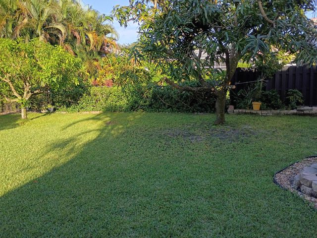 11483 Beacon Pointe Lane, Wellington, FL 33414