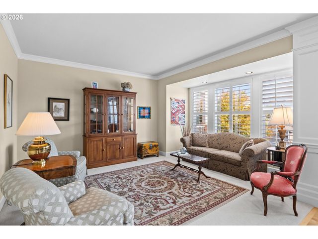 4735 AMHERST Ct, Lake Oswego, OR 97035