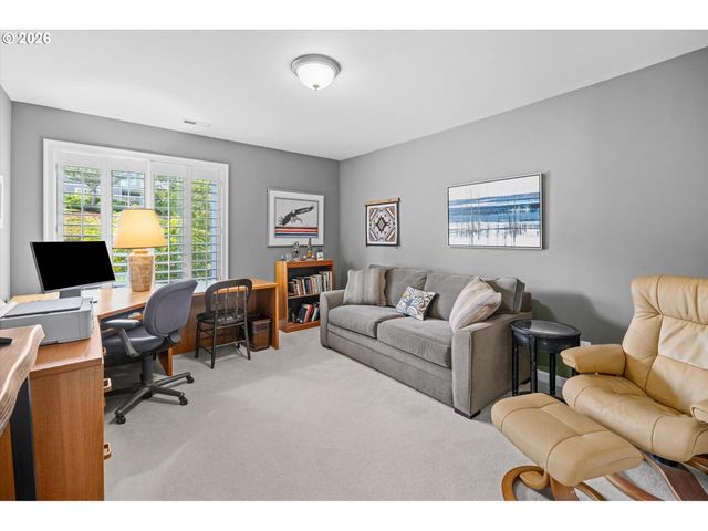 4735 AMHERST Ct, Lake Oswego, OR 97035