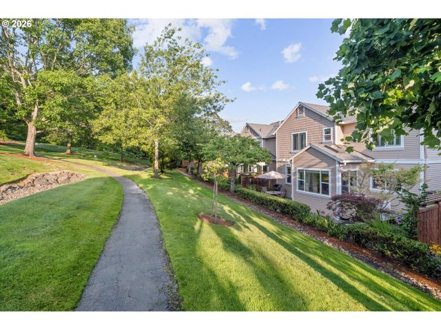 4735 AMHERST Ct, Lake Oswego, OR 97035