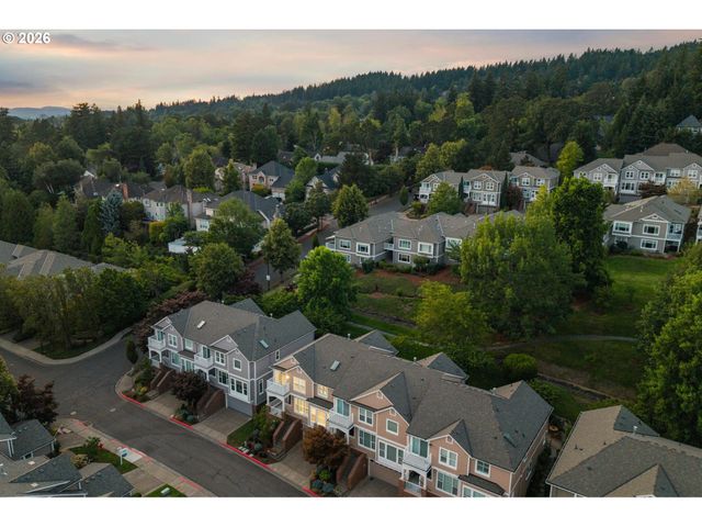 4735 AMHERST Ct, Lake Oswego, OR 97035