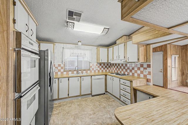 329 S Arroya Circle, Mesa, AZ 85206