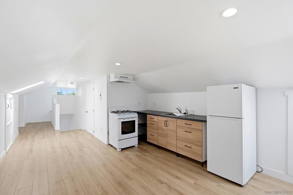 Image 23 of property listing at 23 E 1st St, National City, CA 91950