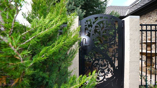 7256 S MILNE GARDEN CIR, Cottonwood Heights, UT 84047