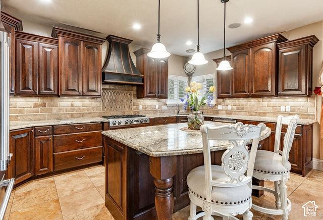 7256 S MILNE GARDEN CIR, Cottonwood Heights, UT 84047