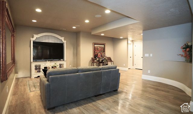 7256 S MILNE GARDEN CIR, Cottonwood Heights, UT 84047