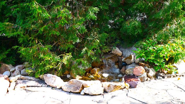 7256 S MILNE GARDEN CIR, Cottonwood Heights, UT 84047
