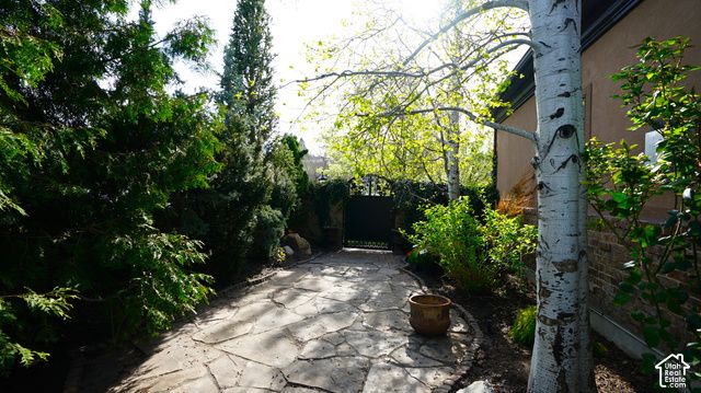7256 S MILNE GARDEN CIR, Cottonwood Heights, UT 84047