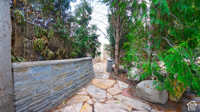 7256 S MILNE GARDEN CIR, Cottonwood Heights, UT 84047
