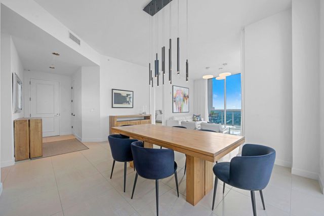 1945 S Ocean Drive Ph 2808, Hallandale Beach, FL 33009