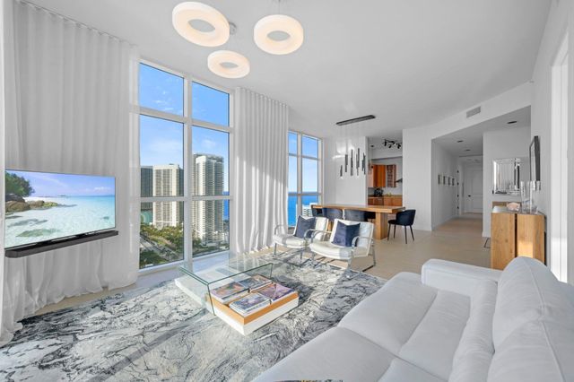 1945 S Ocean Drive Ph 2808, Hallandale Beach, FL 33009