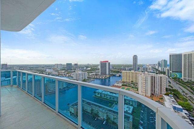 1945 S Ocean Drive Ph 2808, Hallandale Beach, FL 33009
