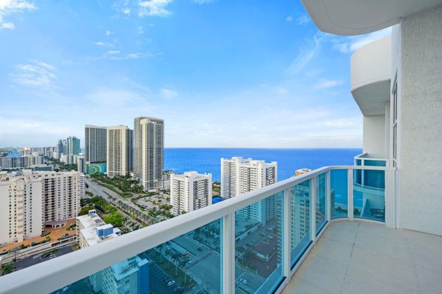 1945 S Ocean Drive Ph 2808, Hallandale Beach, FL 33009