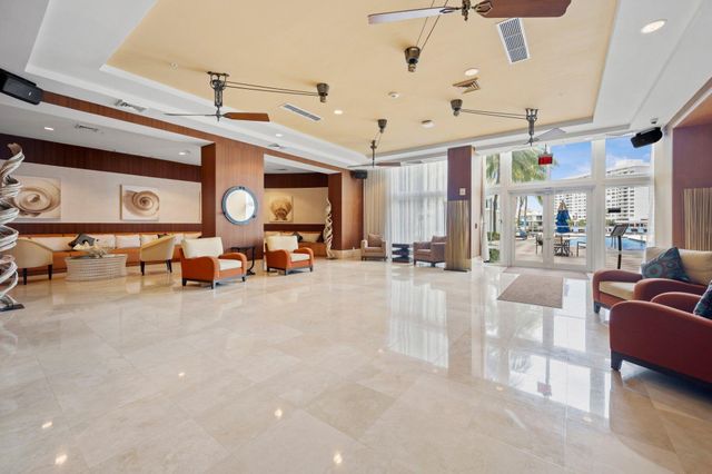 1945 S Ocean Drive Ph 2808, Hallandale Beach, FL 33009