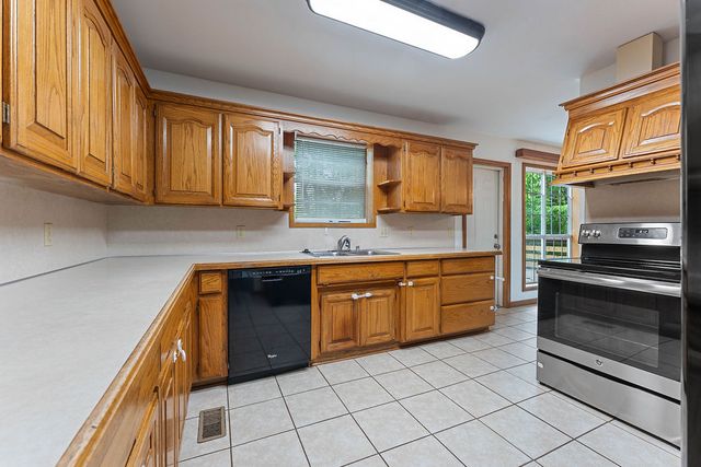 13998 E Highway 12, Rogers, AR 72756