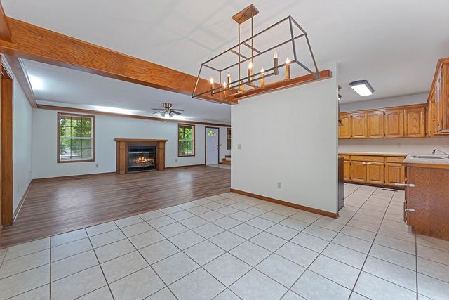 13998 E Highway 12, Rogers, AR 72756
