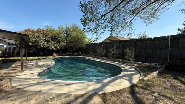 2961 Cripple Creek Trail, Grapevine, TX 76051