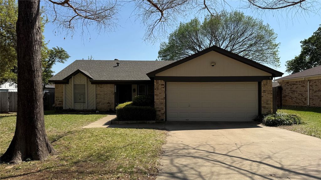 2961 Cripple Creek Trail, Grapevine, TX 76051