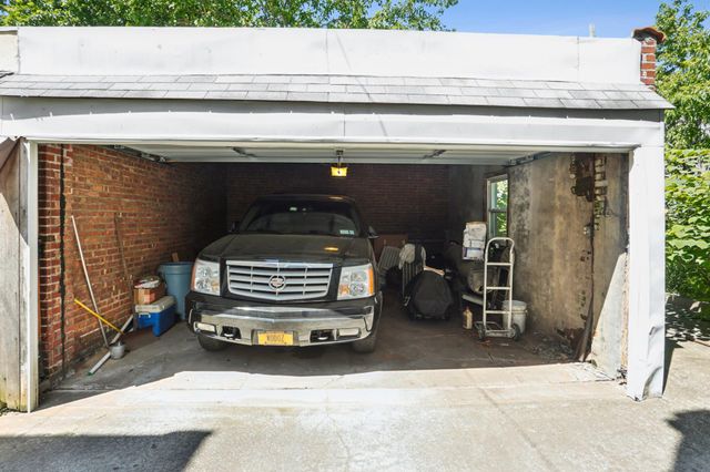 432 Amboy Street, Brooklyn, NY 11212