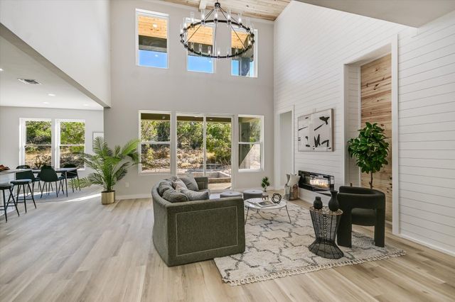 52 WAR BONNET, Wimberley, TX 78676